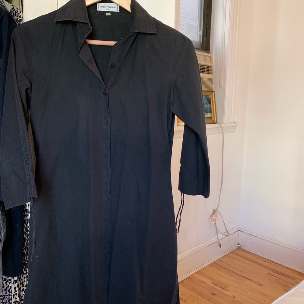 Look like a Parisienne in this 3/4 shirt dress